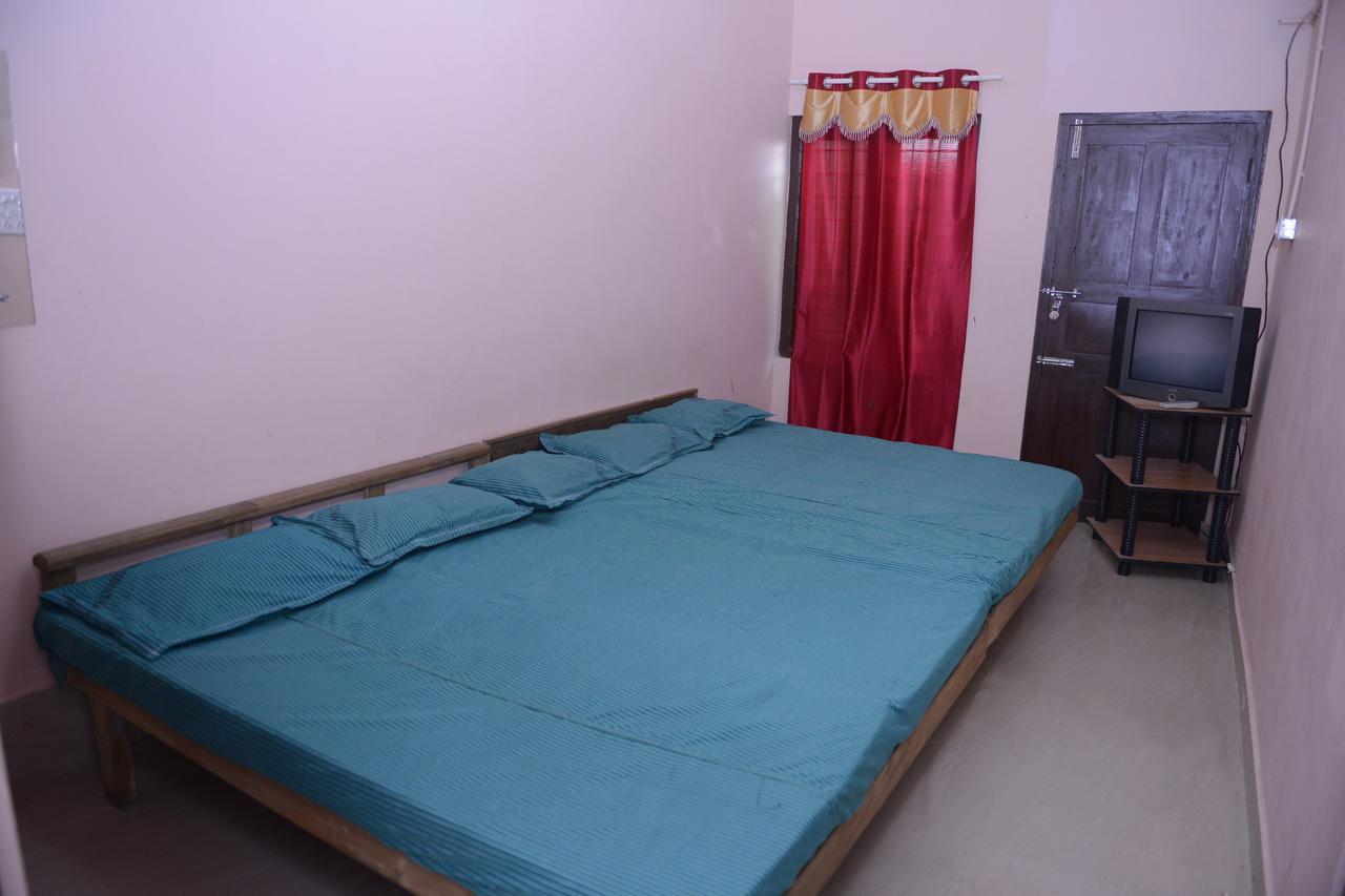 Ppg Tourist Home Chottanikara Luaran gambar