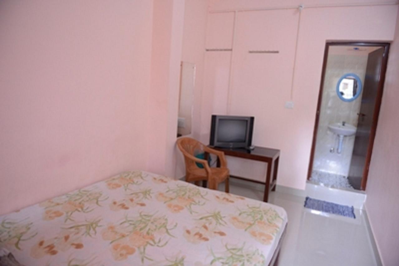 Ppg Tourist Home Chottanikara Luaran gambar