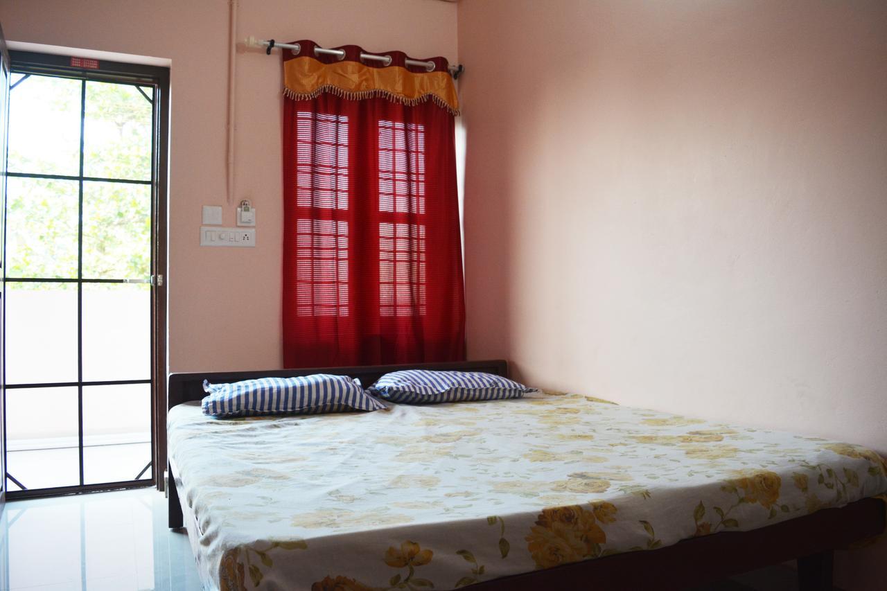 Ppg Tourist Home Chottanikara Luaran gambar